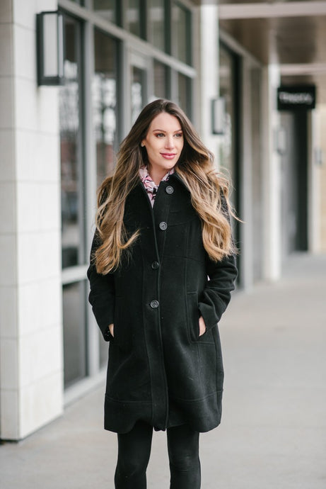 Feather Thread - My Must-Have Maternity Coat